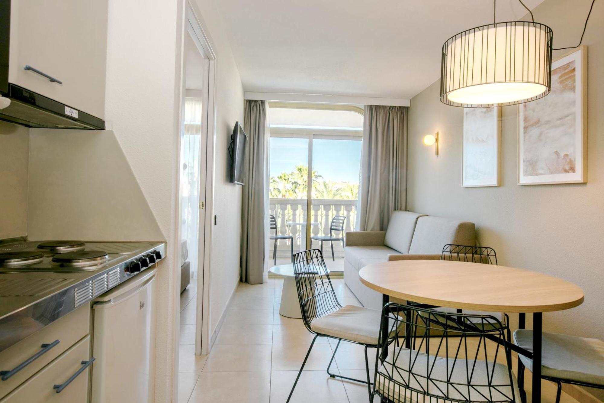 Ponient Dorada Palace By Portaventura World Salou Room photo